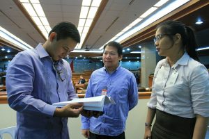 Senator Angara reading proposal from the NOI.PH team